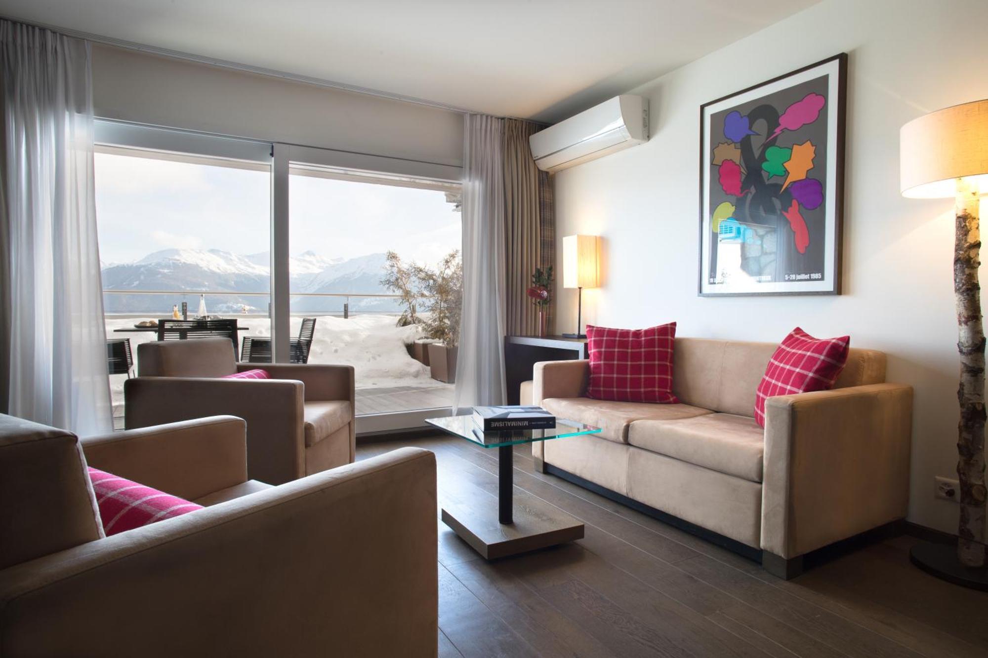 Executive Suite with Mountain View